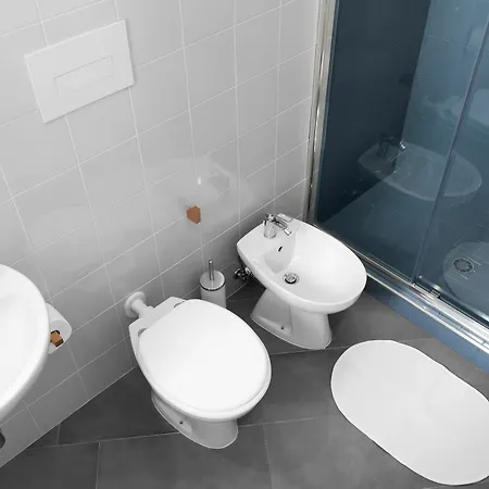 B&B Fuori Squadro - In Centro Con Terrazza Relax Vista Mare Reggio di Calabria Buitenkant foto