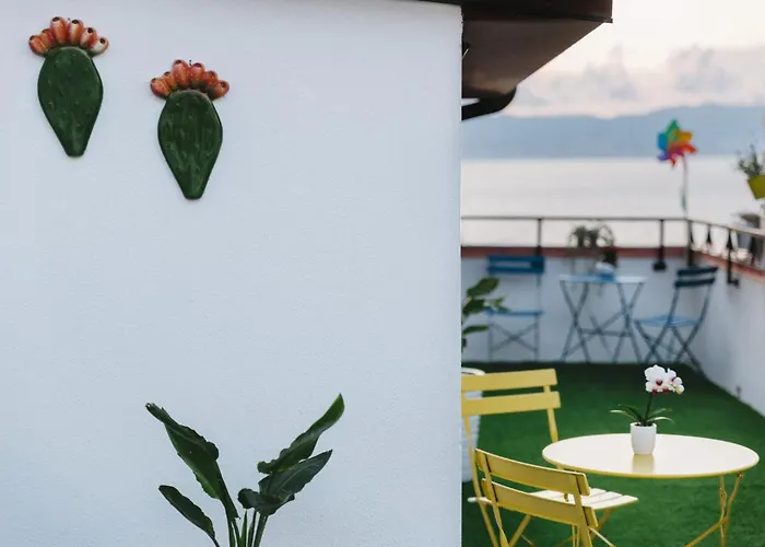 B&B Fuori Squadro - In Centro Con Terrazza Relax Vista Mare