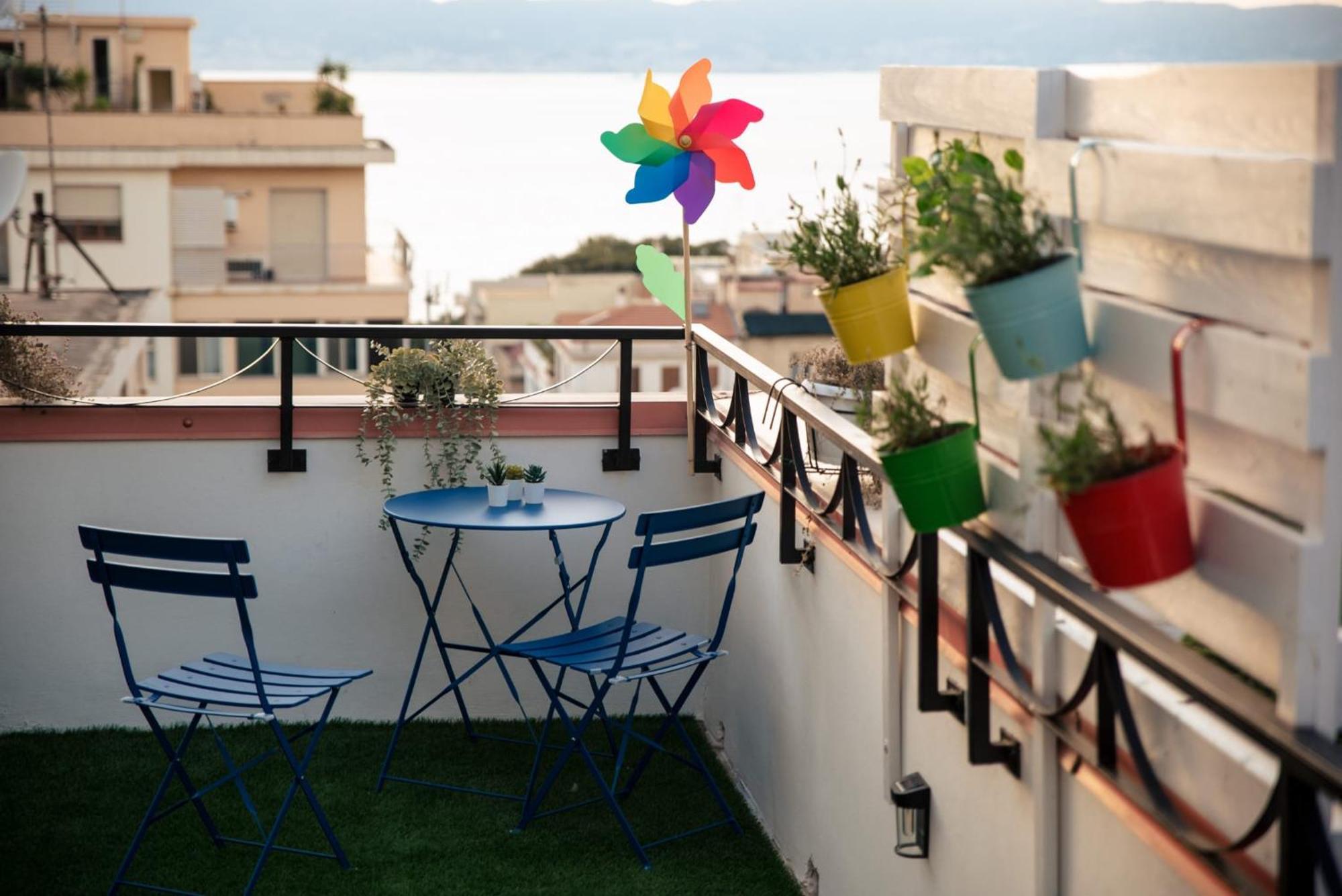 Fuori Squadro - In Centro Con Terrazza Relax Vista Mare Frühstückspension Reggio Calabria