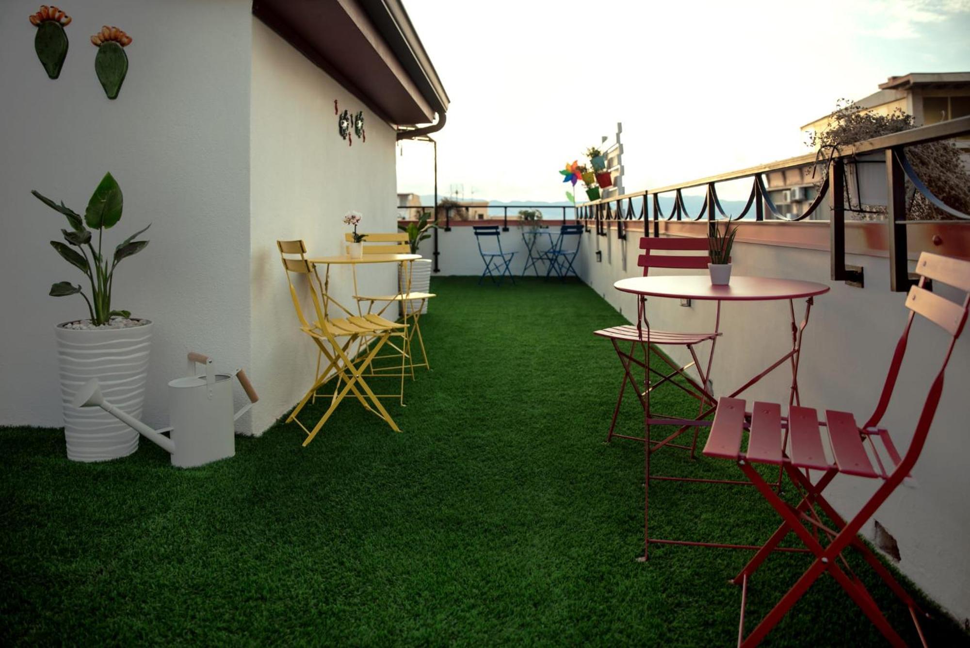 Fuori Squadro - In Centro Con Terrazza Relax Vista Mare 3*