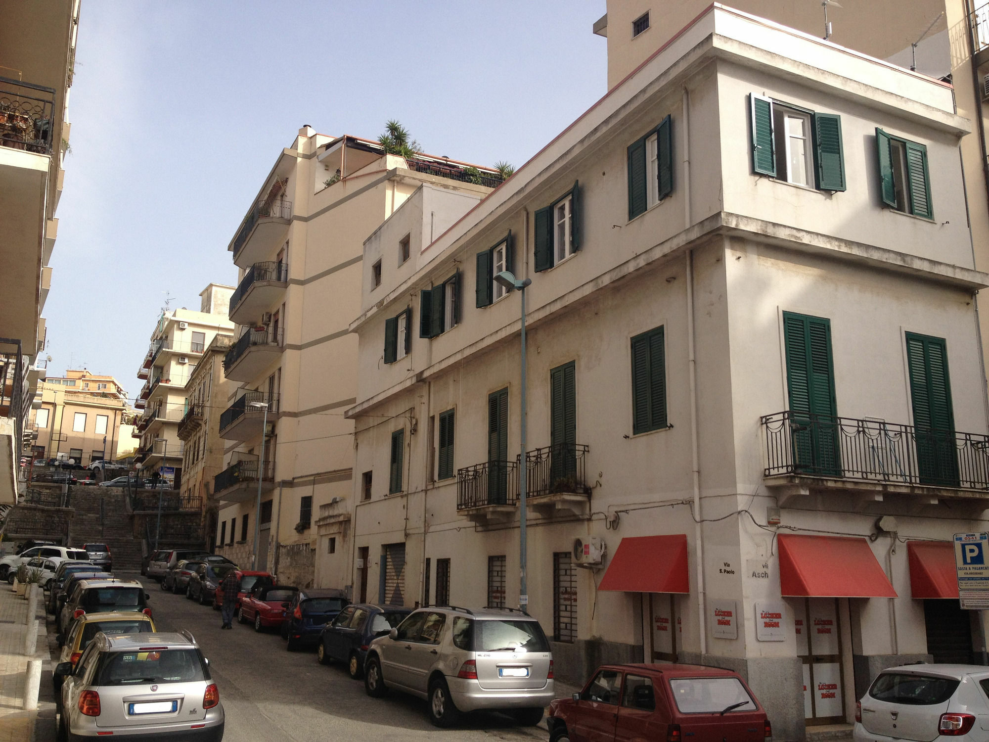 Fuori Squadro - In Centro Con Terrazza Relax Vista Mare Frühstückspension Reggio Calabria